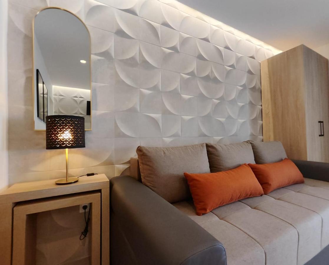 Apartments Carevic Ante Baška Voda エクステリア 写真