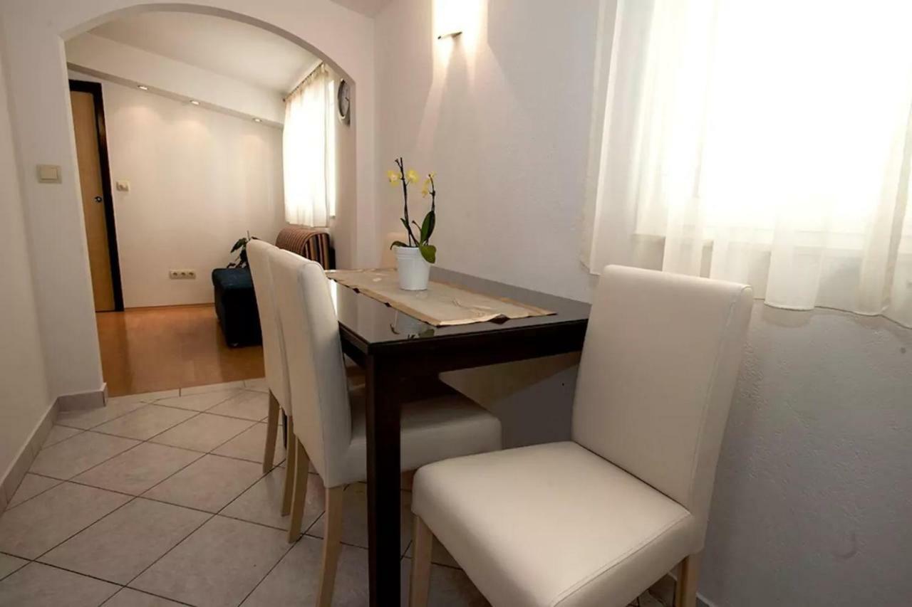 Apartments Carevic Ante Baška Voda エクステリア 写真